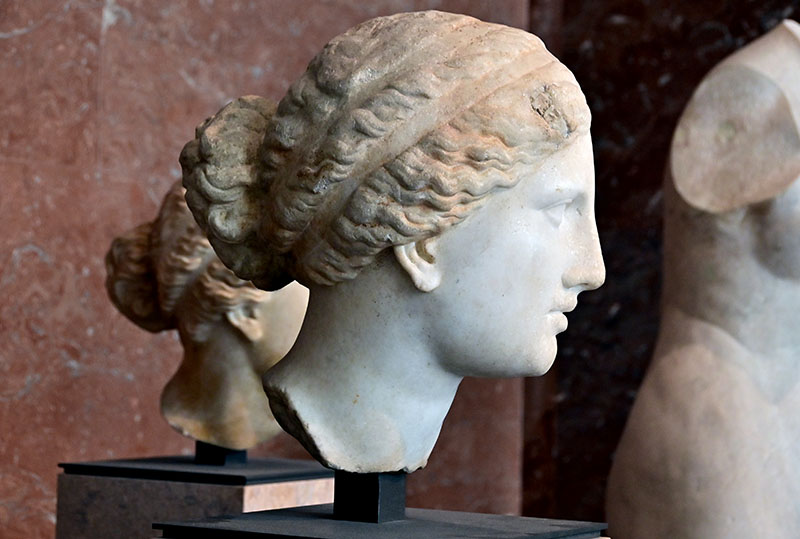 Aphrodite by Praxiteles Louvre